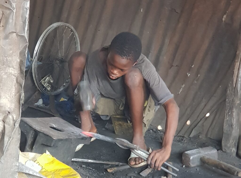 Article : Loumpou : « Je suis élève, mais je ne comprends rien à l&rsquo;école ! »